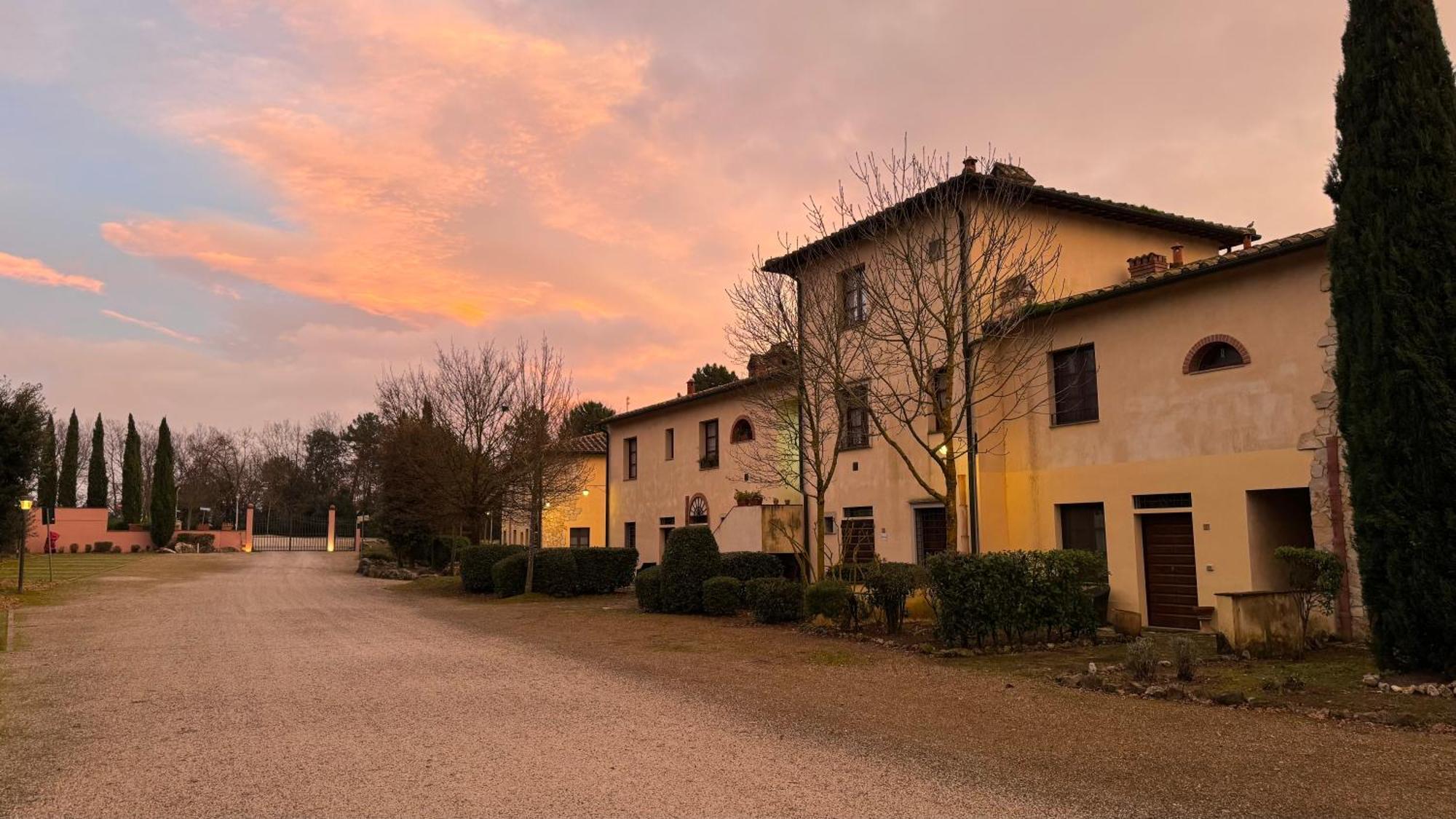 Appartamento Isenesi Gambassi Terme Exterior foto